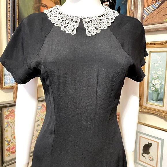 80s Does 40s Phoebe Black Crepe Cap Sleeve Drop Waist Midi Dress with Crochet La - Picture 4 of 8